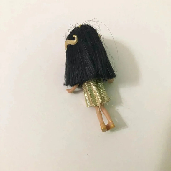 Barbie Peek A Boo  Petites Doll Chione of Cairo 45 Girls of the World Charms - Picture 14 of 16